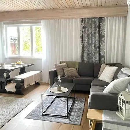 Omakotitalossa Yksityinen Taeysin Varusteltu 76m2 Kouvola