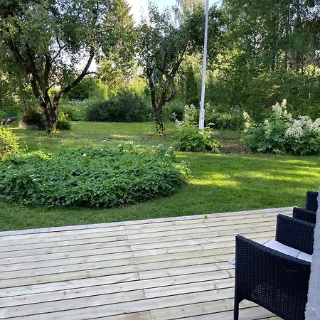Omakotitalossa Yksityinen Taeysin Varusteltu 76m2 Lägenhet
